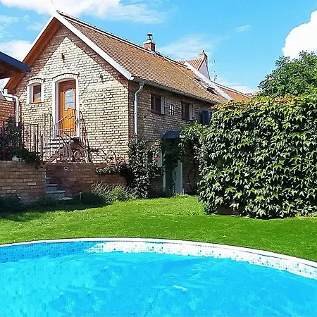 Stary Dvur Pod Palavou Semesterbostad Šakvice